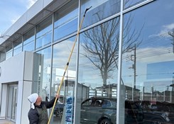 店舗ガラス洗浄